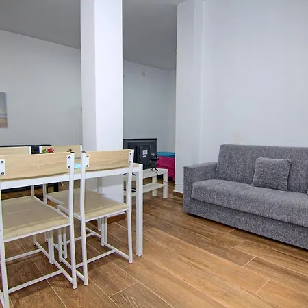 Mercado Huelin Apartment